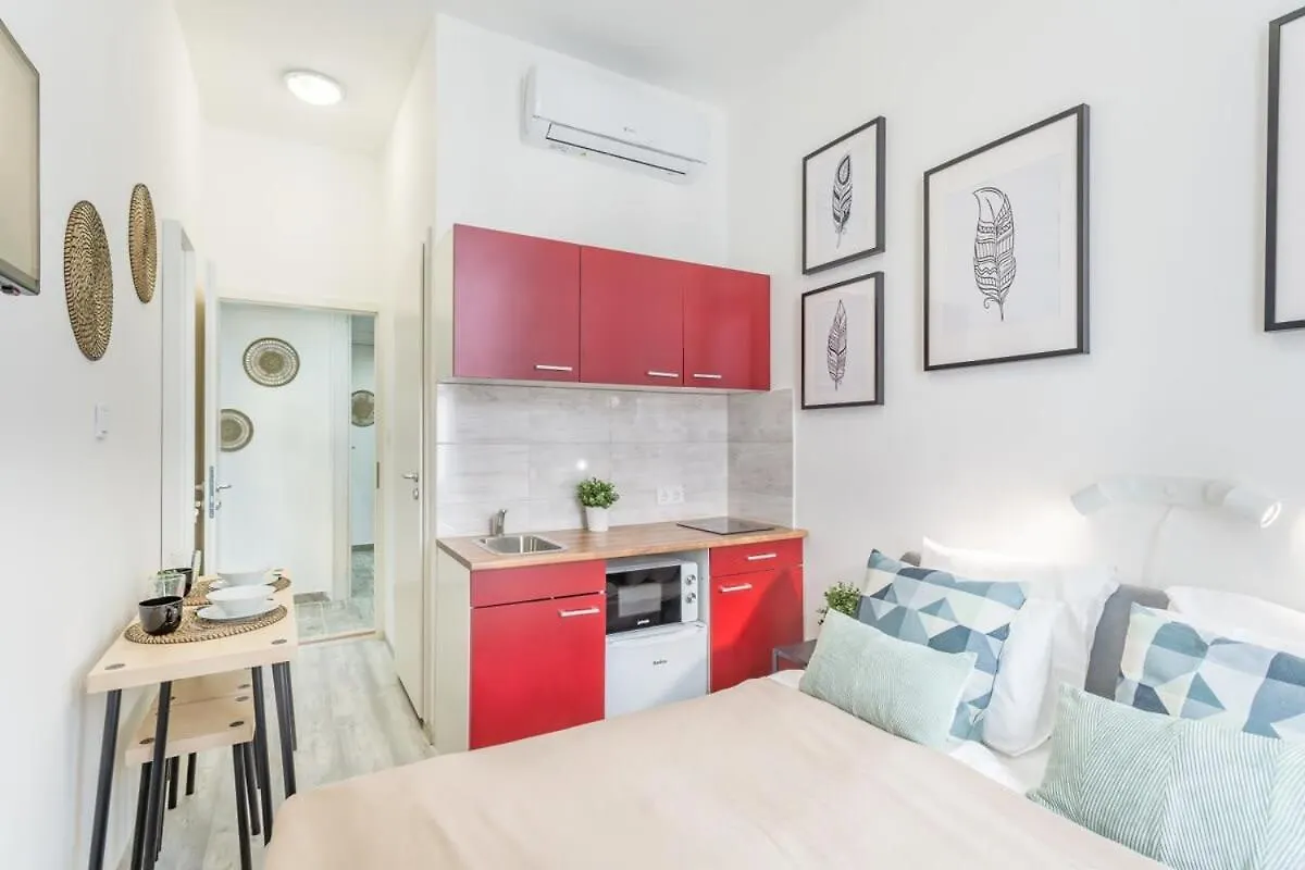 Ultra Central New Studio Budapest Apartment